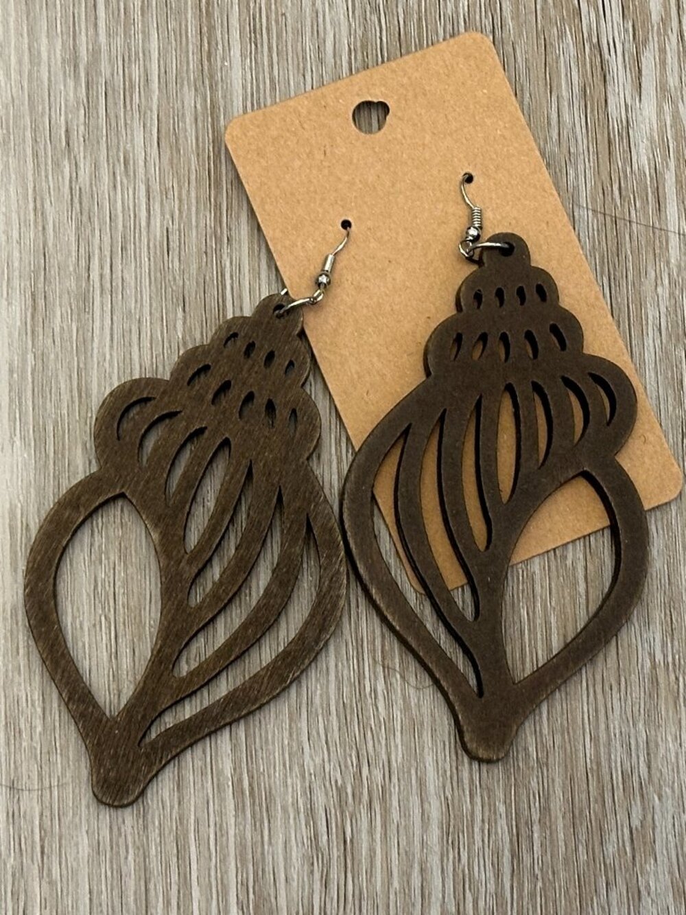 NWT Awesome Large Sea Shell Cut Wood Dangle Pierced Earrings